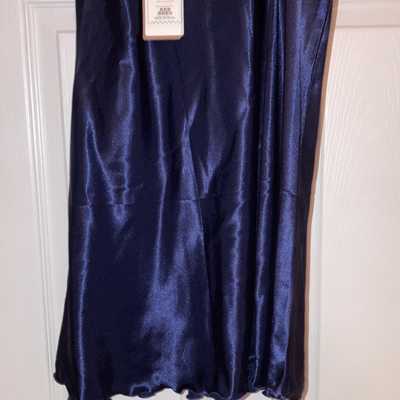 Ladies Nightgown - Picture 8 of 12
